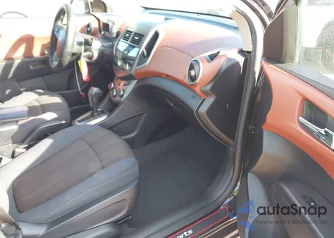 2014 Chevrolet Sonic Lt Auto z USA, uszkodzony, nr VIN 1G1JC5SH7E4212107